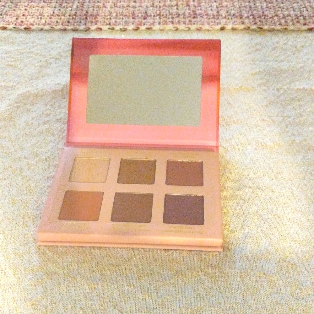 Mary Kay Warm Hues Eye Shadow Palette